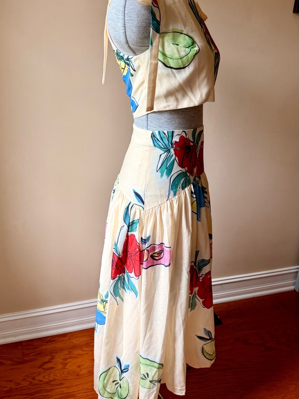 The Vintage Shop Cream Floral 2-piece Maxi Dress with Red & Green Accents - Picture 9 of 11